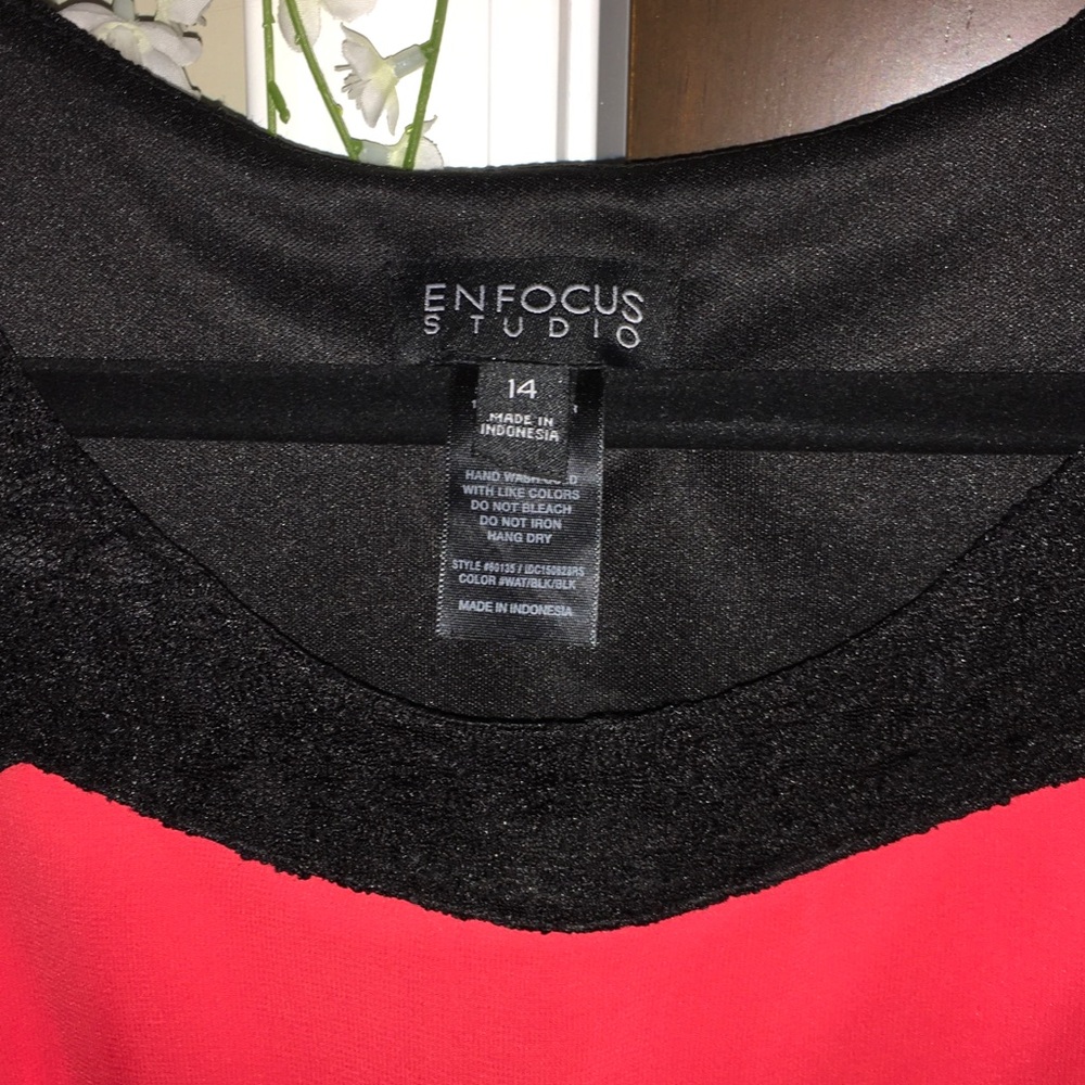 Chic Black and Red Maxi Dress NWOT - Picture 3 of 4